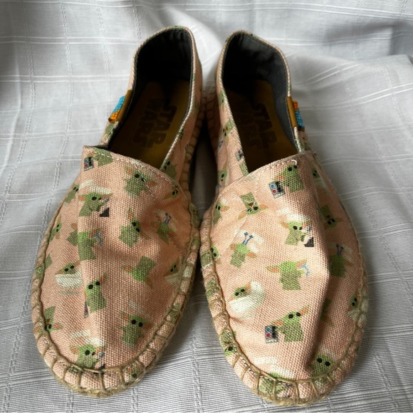 Ubuntu x Star Wars Grogu The Child Afridrilles Slip-On Shoes 7.5 Wide - Picture 4 of 13